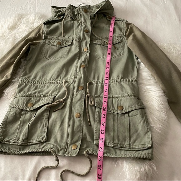 O’Neil • Green Utility Jacket - Picture 2 of 10